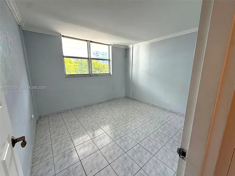 3660 NE 166th St #414 — Photo 5