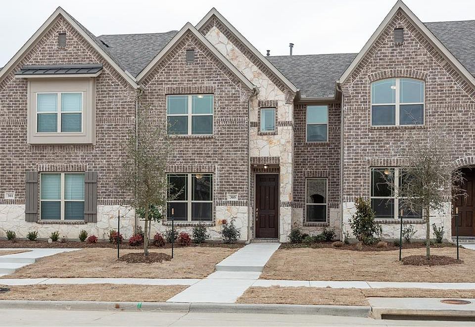 1st image of 305 Carnaby Ct