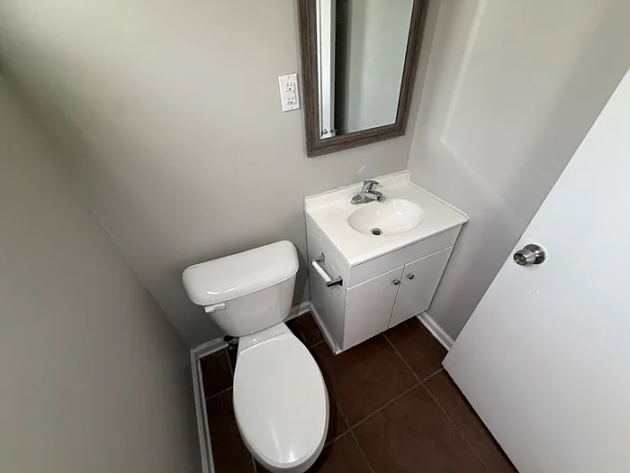 3 bed, 1.5 bath, 1274 sqft, $1,445 — Photo 2