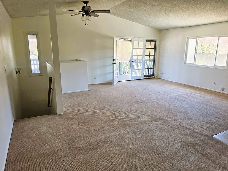 4442 E Addington Dr — Photo 7