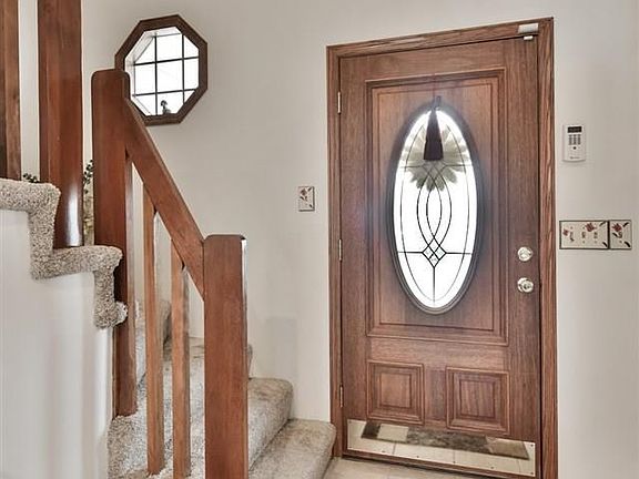 3rd image of 15109 Robin Cir