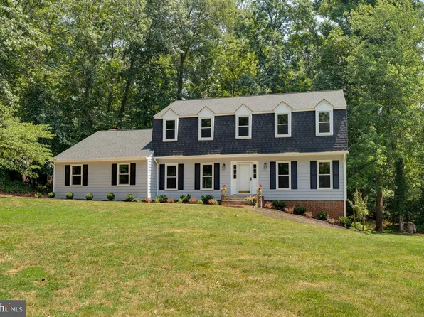6279 Millwood Dr, Warrenton, VA 20187