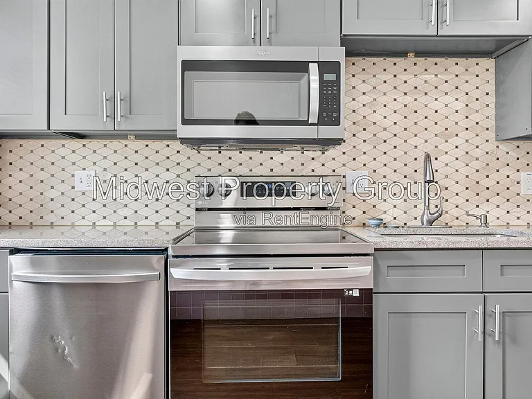 2050 Goodale Ave — Photo 9