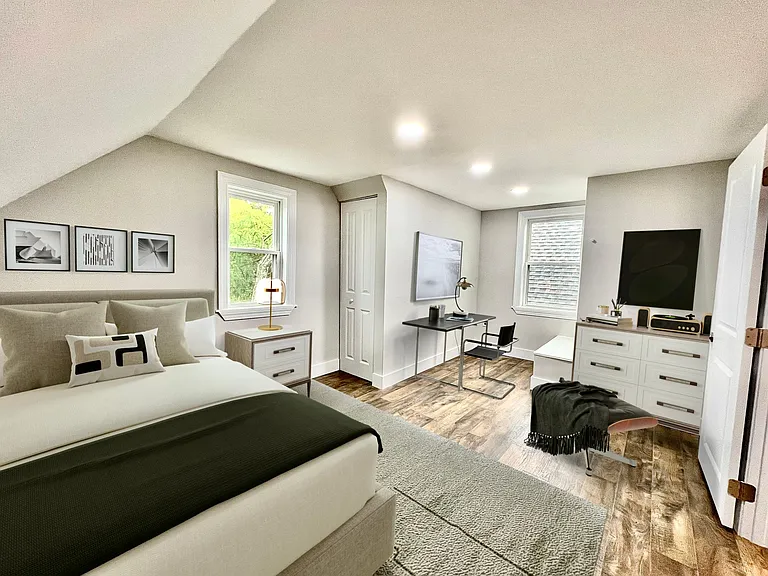 31 Adrian St #2 — Photo 4