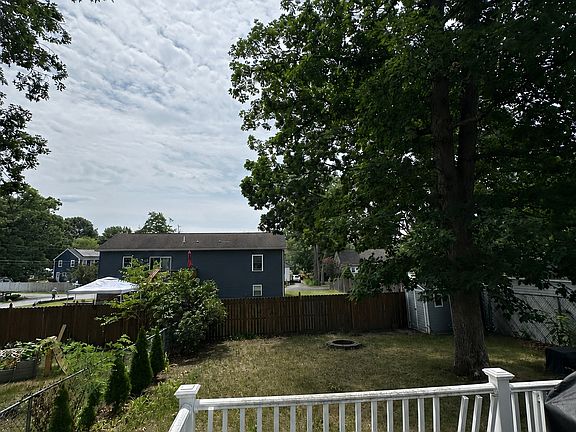 2nd image of 94 Lake St