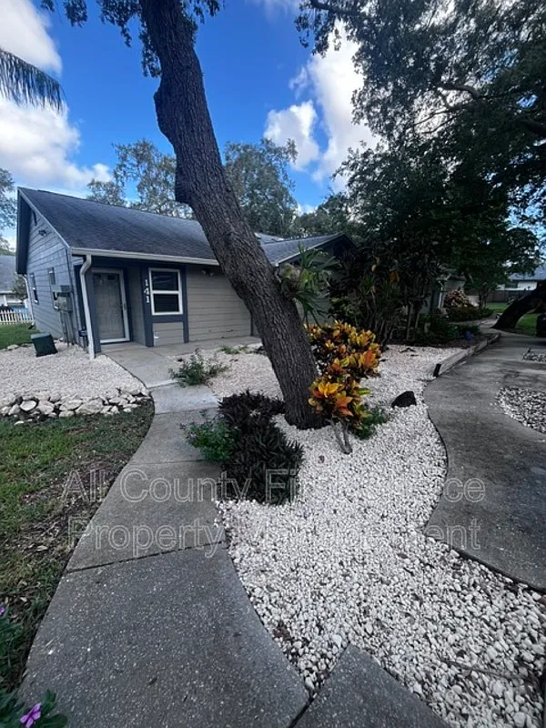 2 bed, 2.0 bath, 950 sqft, $1,550 — Photo 2