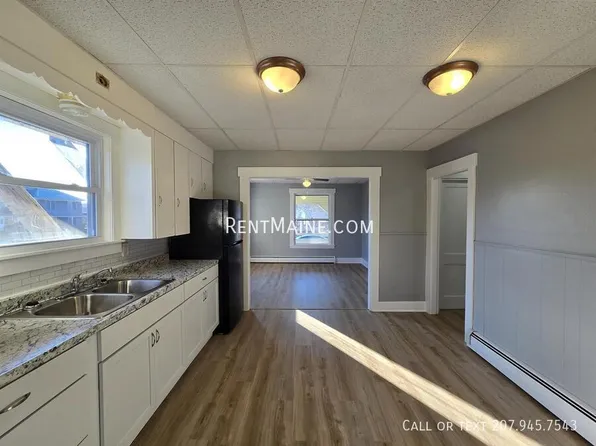 166 Water St, Randolph, ME