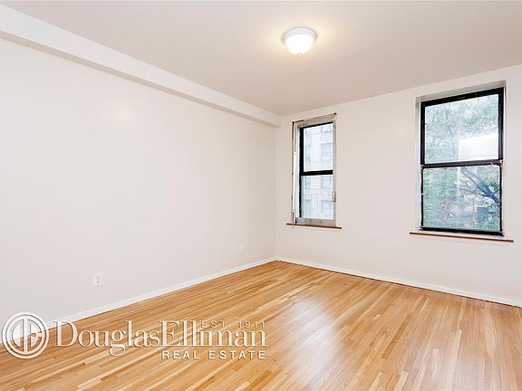 5th image of 581 Academy St APT 2A