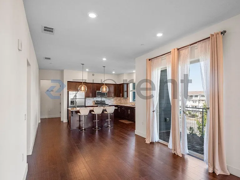460 Montague Expy #40 — Photo 10