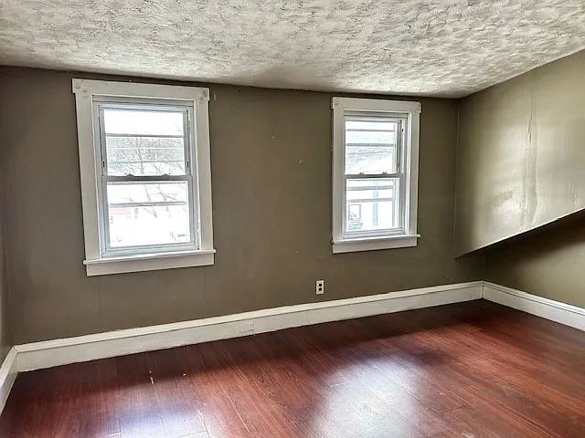 3431 Montrose Ave — Photo 13