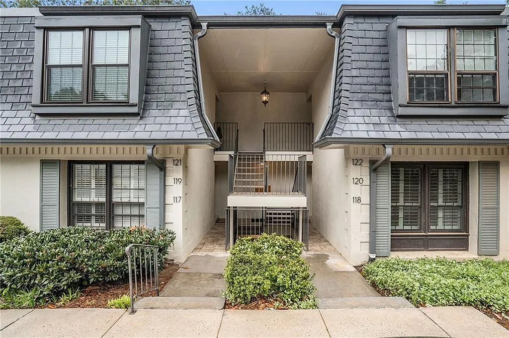 2 bed, 2.0 bath, 1100 sqft, $2,395 — Photo 1
