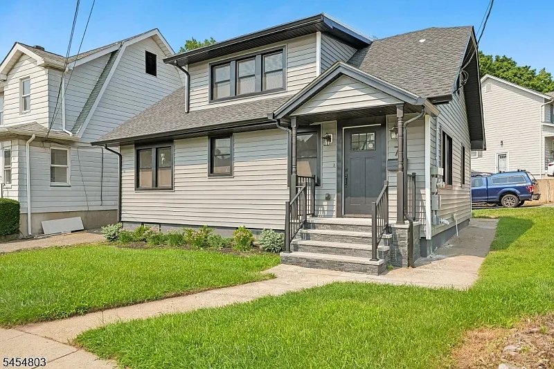 3 bed, 2.0 bath, $3,500 — Photo 2
