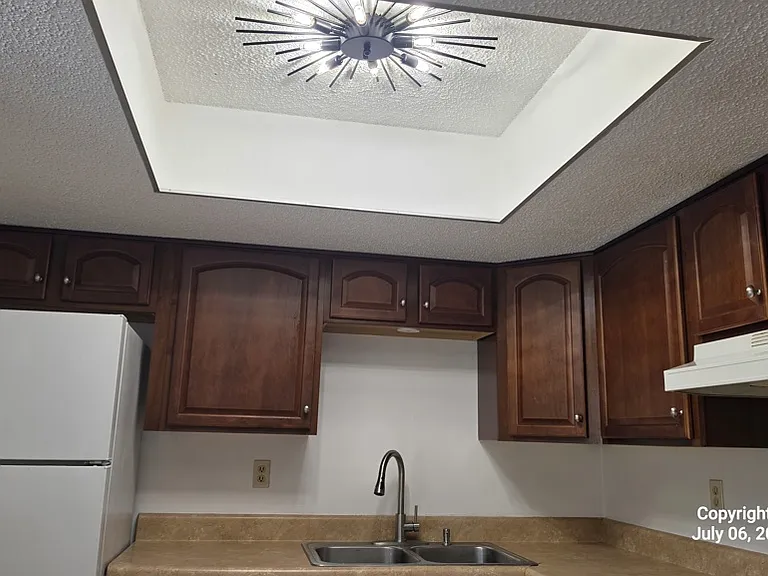 593 Fairways Cir — Photo 17