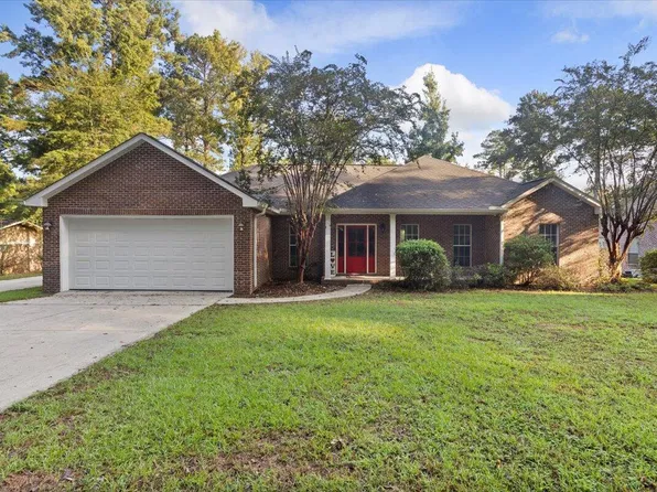 806 Hickory St, Ellisville, MS 39437