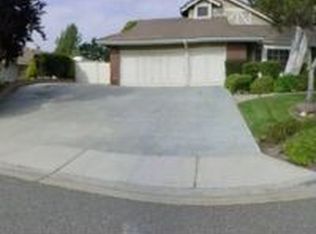 685 Bluegrass St, Simi Valley, CA 93065