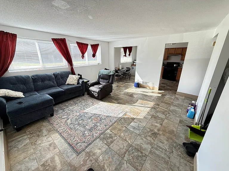 1616 Sloan St #2 — Photo 1