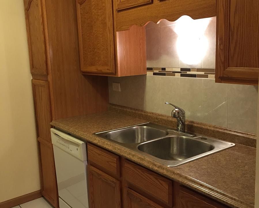 1st image of 6135 Knollwood Dr #201