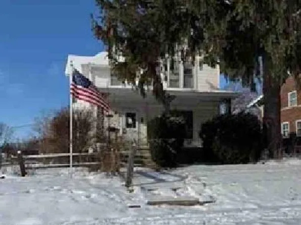 319 S Tremont St, Kewanee, IL 61443