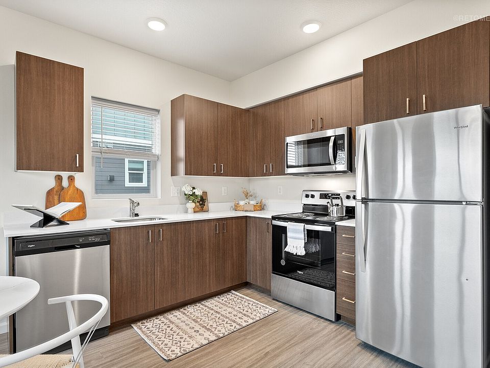Verda Crossing | Two Bedroom Kitchen