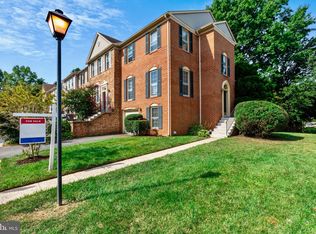 4267 Sleepy Lake Dr, Fairfax, VA 22033