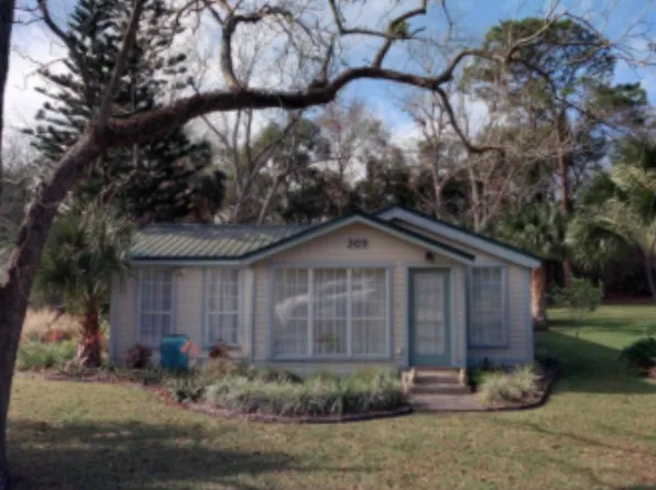309 S 3rd St, Fernandina Beach, FL 32034