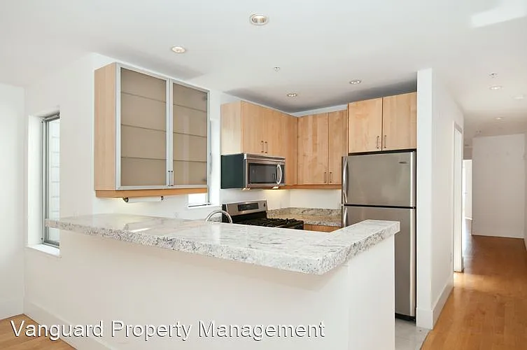 2315 Van Ness Ave APT 5 photo 1