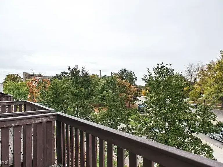 1224 Washtenaw Ct #10 — Photo 6