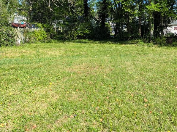 410 S State St, Lexington, NC 27292