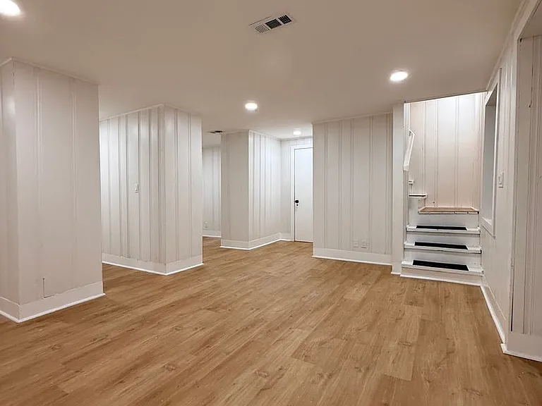 3556 N Wareingwood Dr — Photo 8