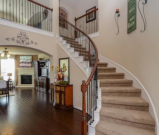 4th image of 27111 Canyon Dew Ln