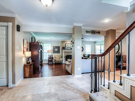 3rd image of 5407 Red Cliff Dr