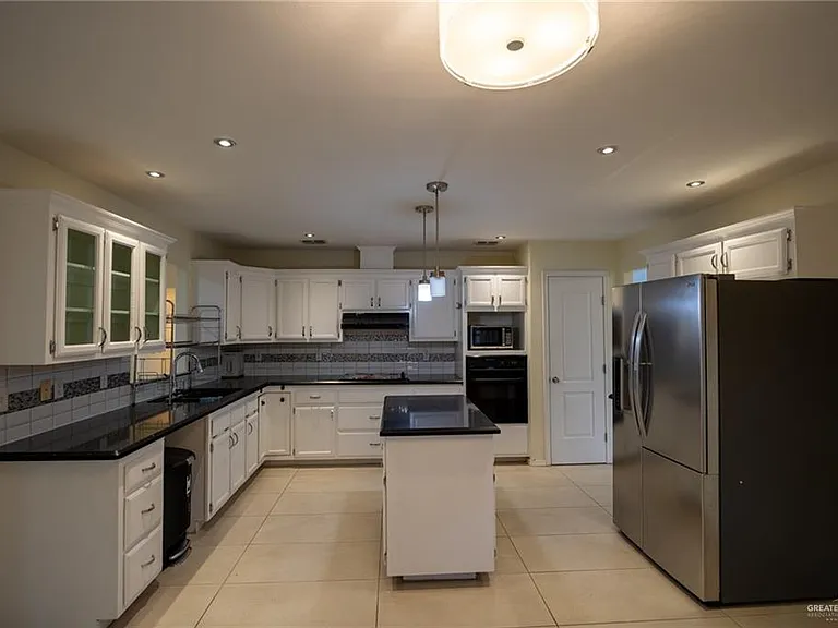 1901 Duke Ave — Photo 13