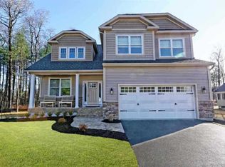 59 Jane St, Saratoga Springs, NY 12866
