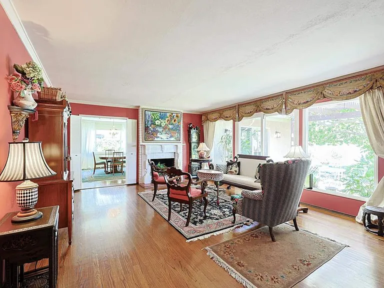 610 Country Club Ln — Photo 2