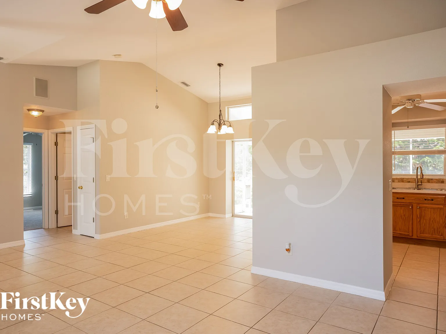 3 bed, 2.0 bath, 1438 sqft, $1,910 — Photo 2