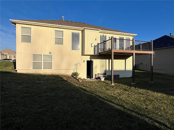2nd image of 109 NW 90th Pl