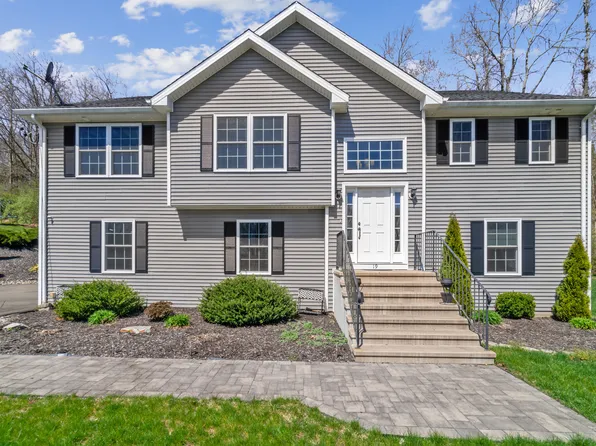 19 Paramount Drive, Seymour, CT 06483