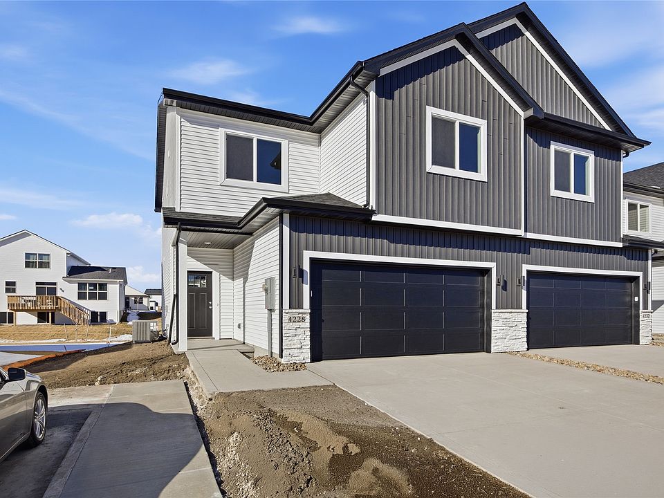 1st image of 4228 NE Timber Ln