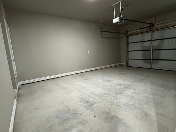 4th image of 2422 Briar Hollow Dr
