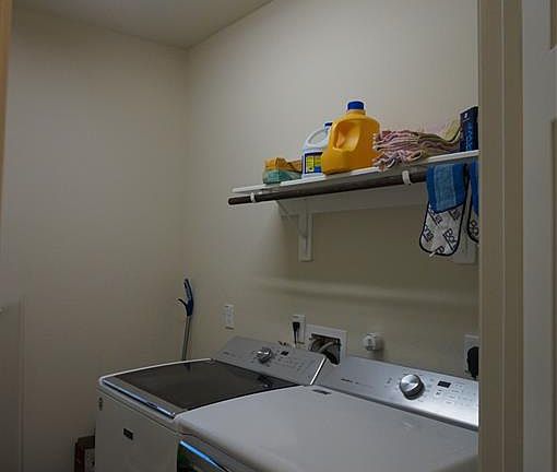 4th image of 12115 Obsidian Ln
