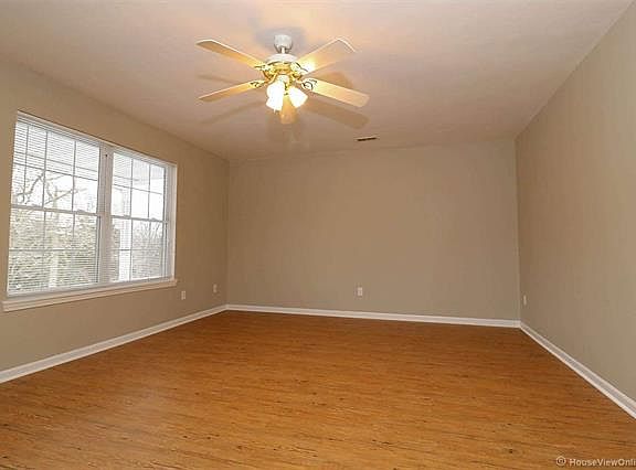 5th image of 1606 Napoleon Dr