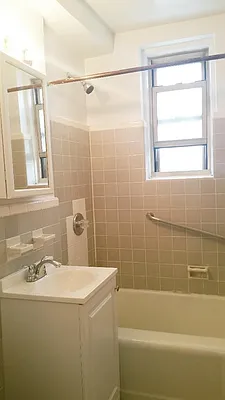 Rented by Weichert Manhattan Midtown | media 24