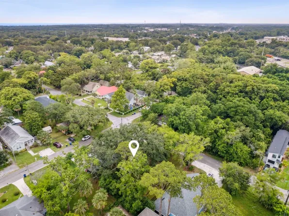 311 Elm St, Fernandina Beach, FL 32034