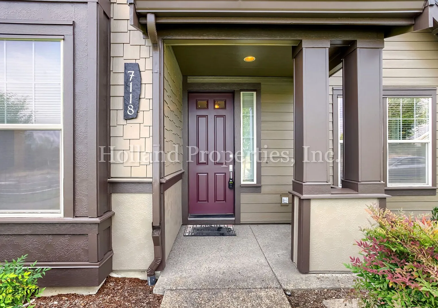 Beautiful 2-Bedroom Home with Comfort, Style & Convenience — Photo 3