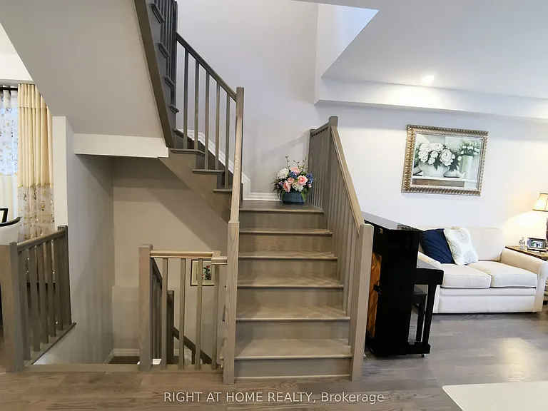 321 Lysander Pl — Photo 14