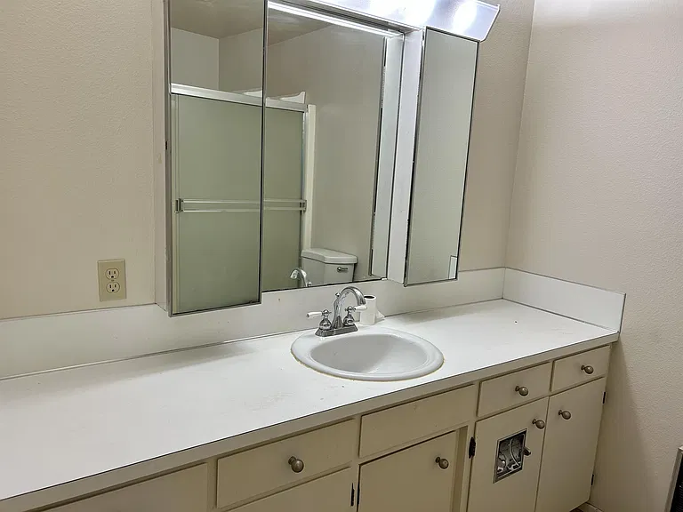 103 La Villa Dr — Photo 9