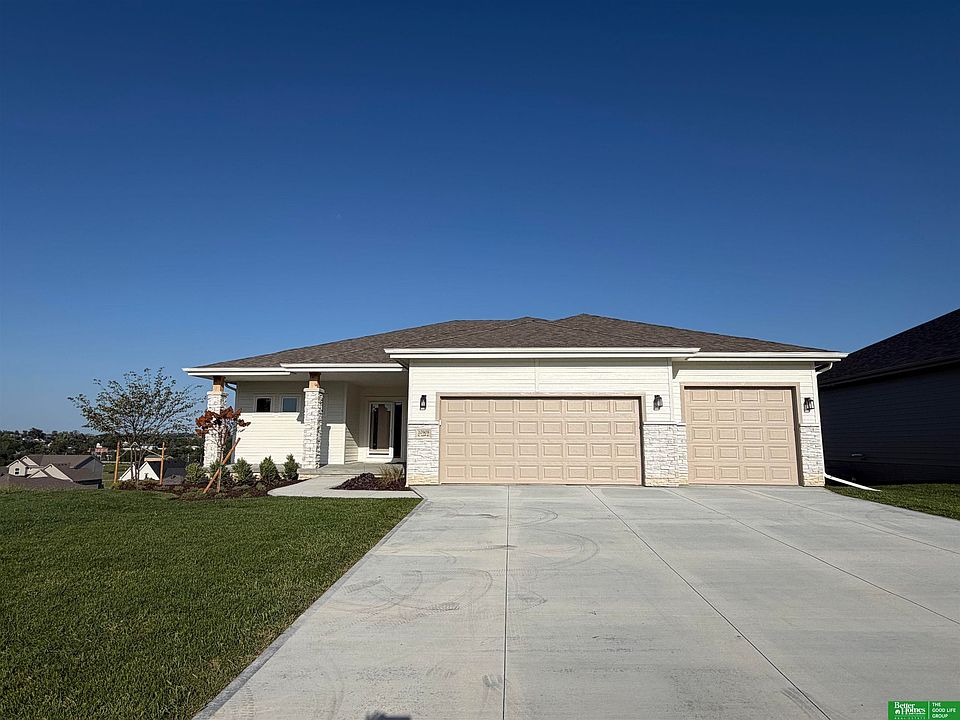 1st image of 10909 N 160th St