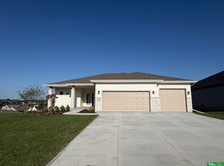 10909 N 160th St, Bennington, NE 68007