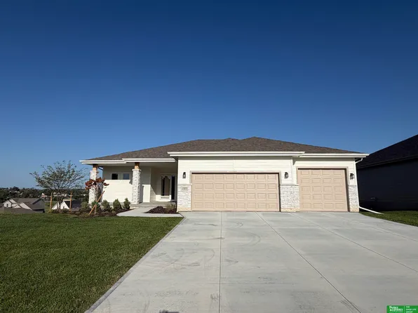10909 N 160th St, Bennington, NE 68007