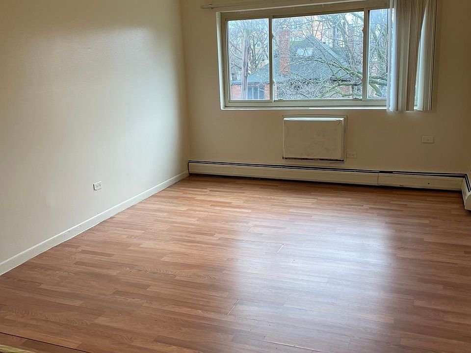2nd image of 1533 W Jarvis Ave APT 318